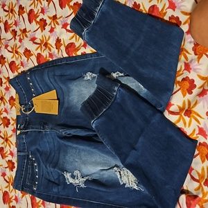 Jeans size 11, brand new, very stretchy.